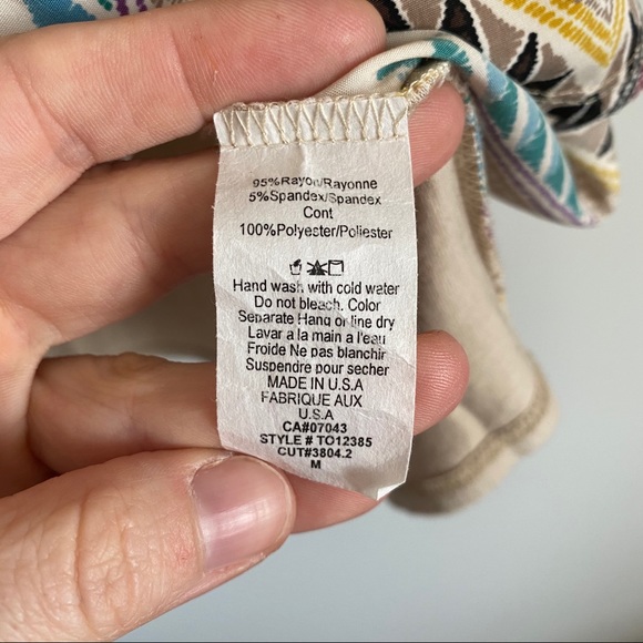 Zigzag Tank Top - Picture 3 of 4